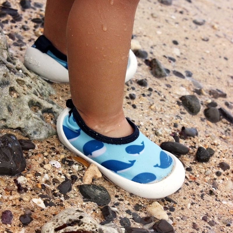Water play shoes